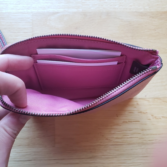 NWOT Coach Wristlet - Picture 4 of 7